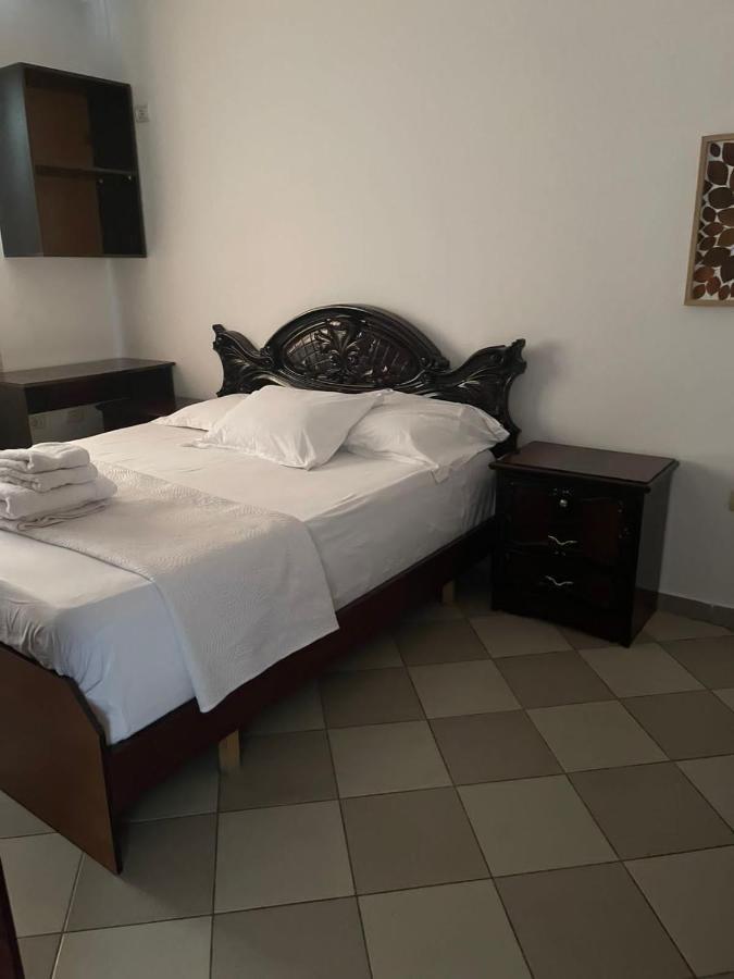 Hotel Piemonte Tirana Bagian luar foto