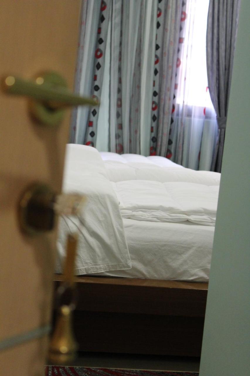 Hotel Piemonte Tirana Bagian luar foto