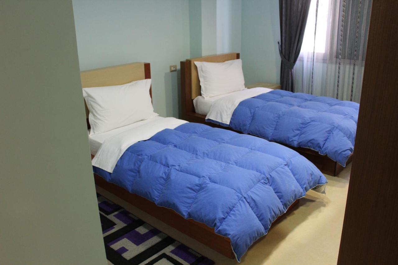 Hotel Piemonte Tirana Bagian luar foto